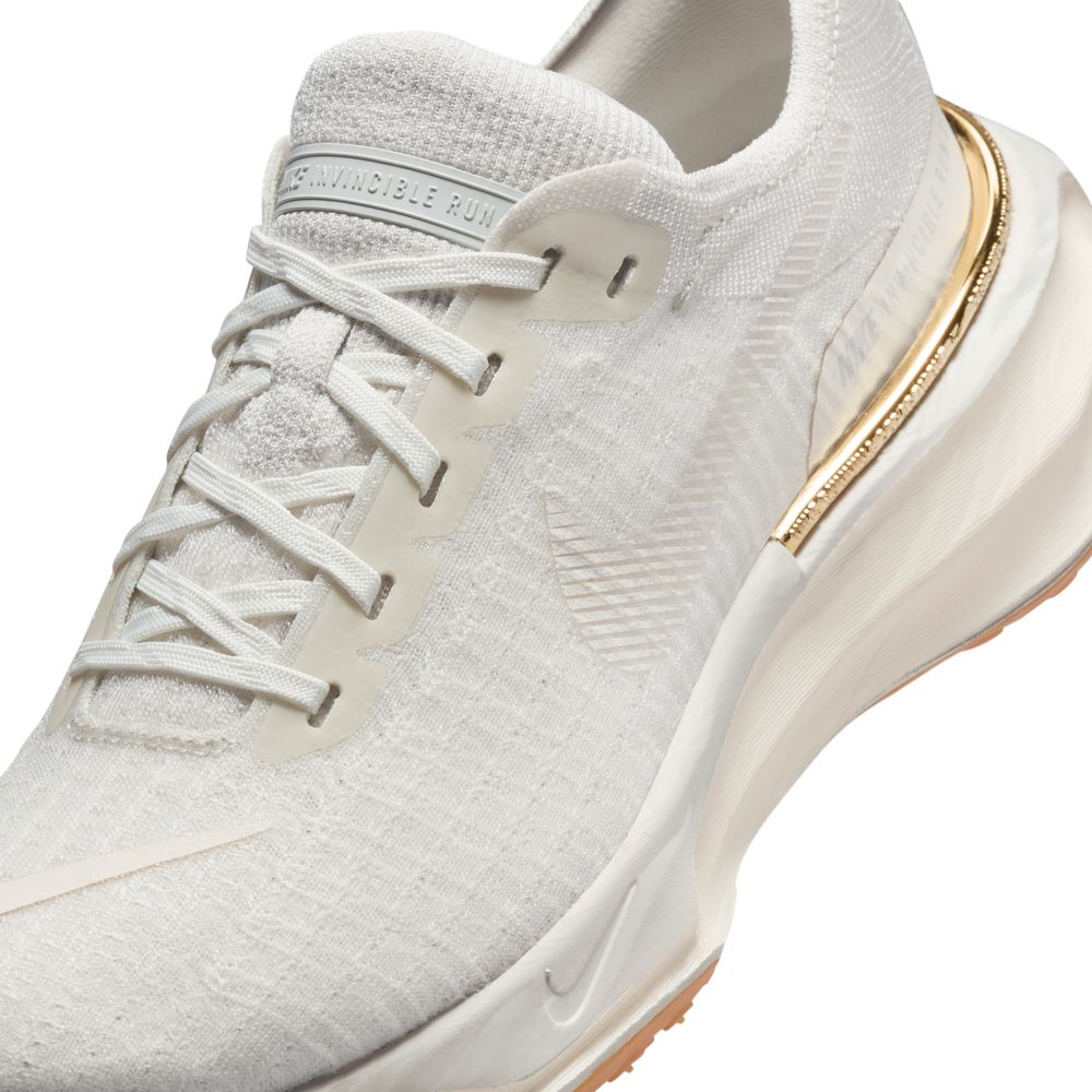 Womens Nike Invincible 3