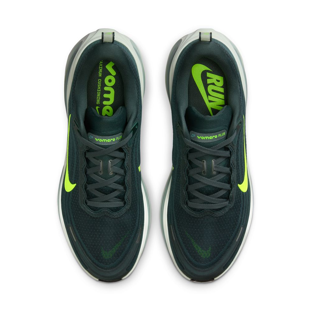 Mens Nike Air Zoom Vomero Plus (D-Width)