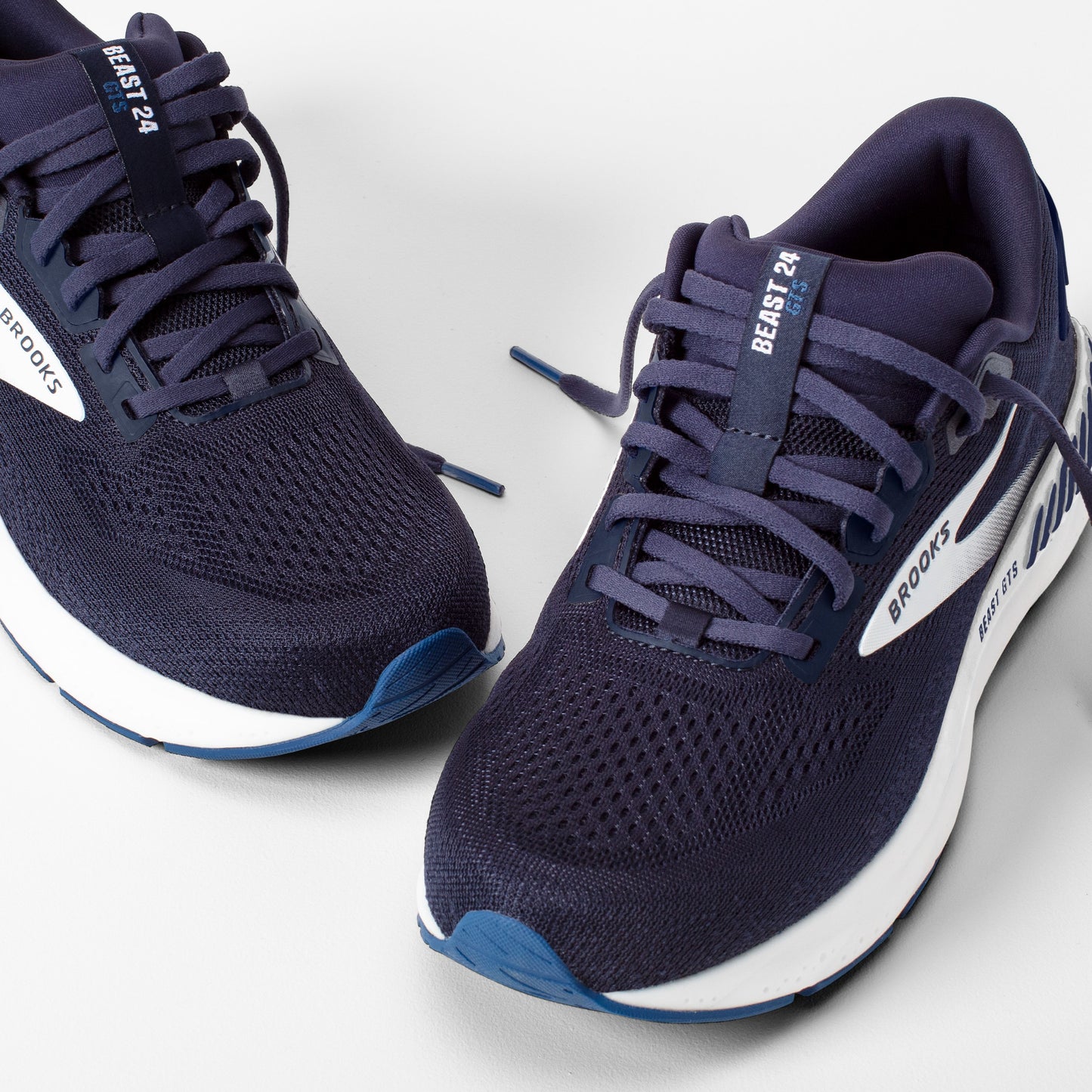 Mens Brooks Beast GTS 24