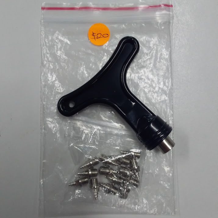 Metal Castle Spikes Pack 14 (Christmas Tree) and Spike Wrench