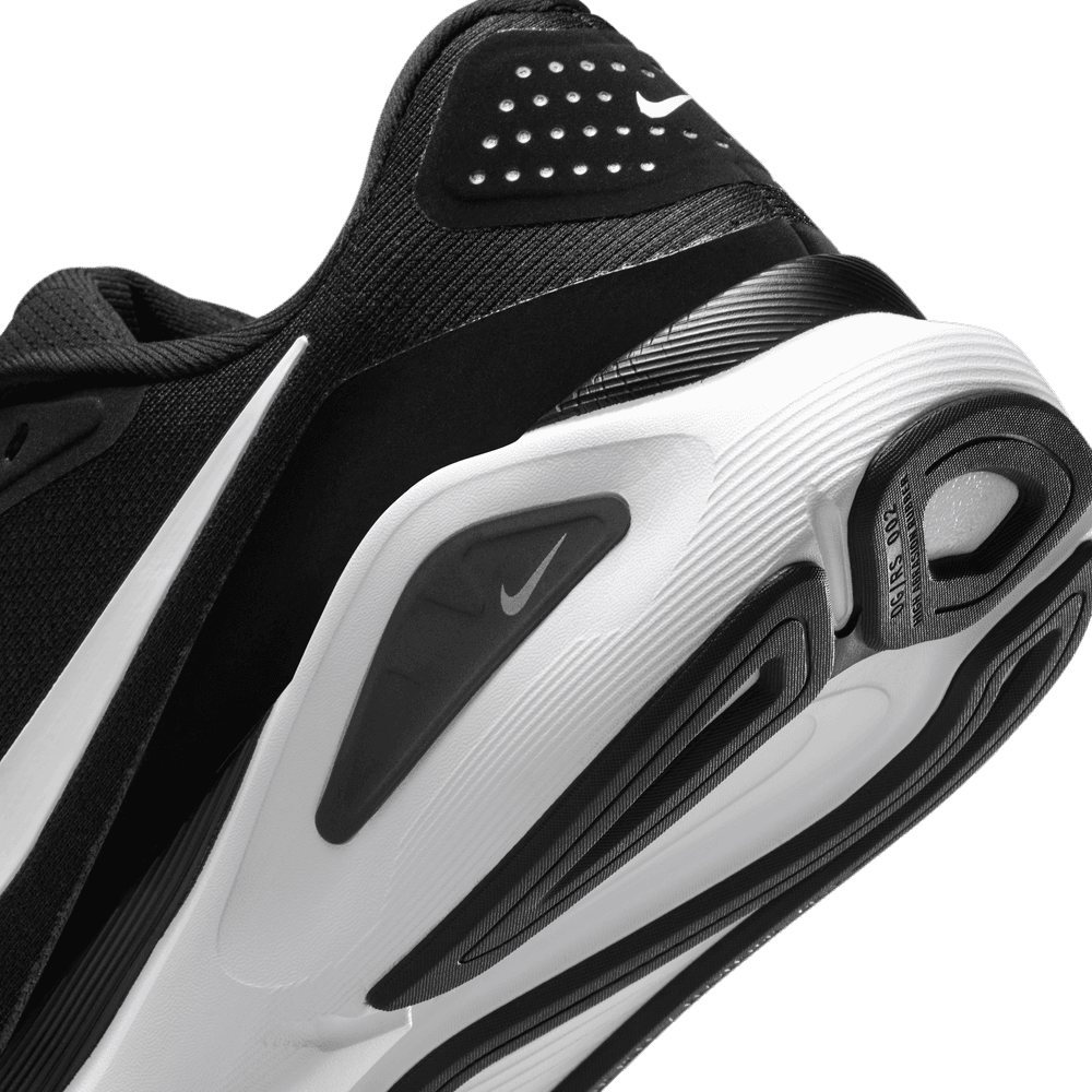 Womens Nike Structure 26 (B-Width)