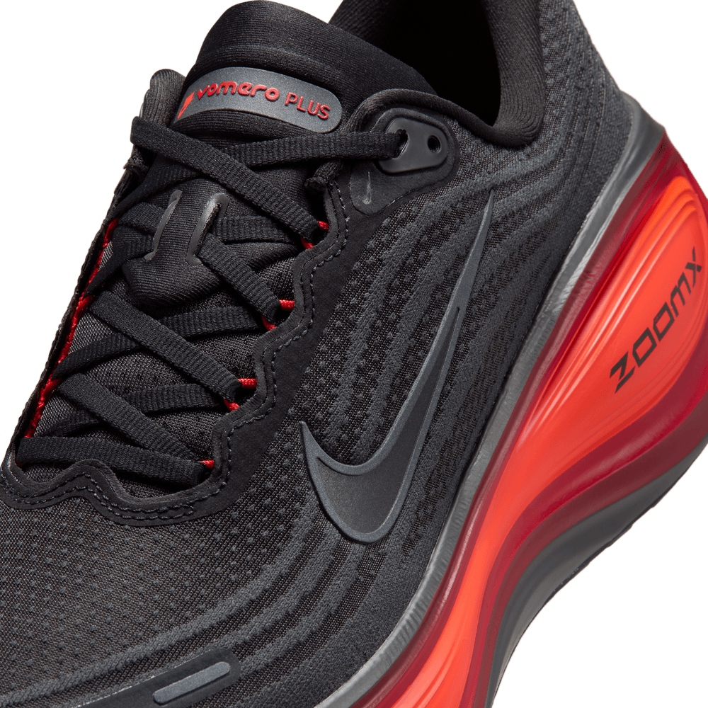 Mens Nike Air Zoom Vomero Plus (D-Width)
