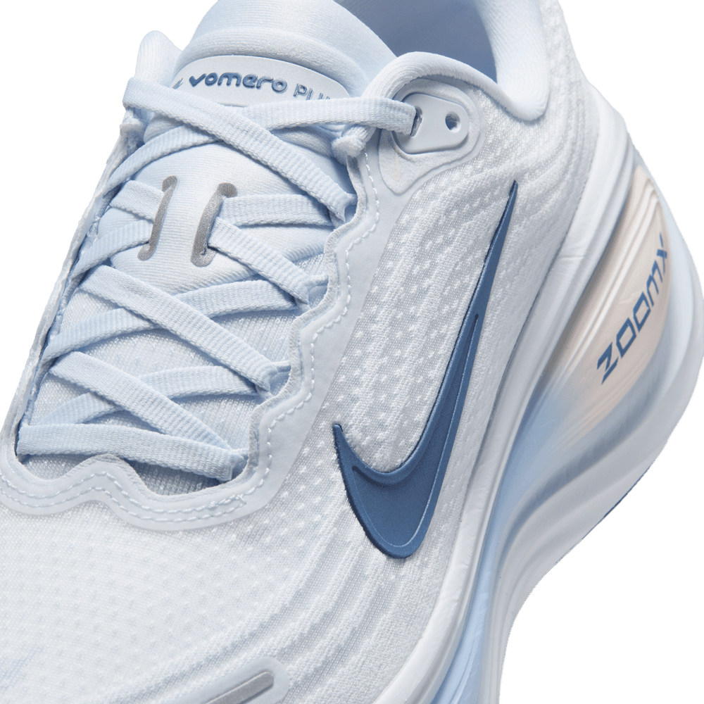 Womens Nike Air Zoom Vomero Plus  (B-Width)