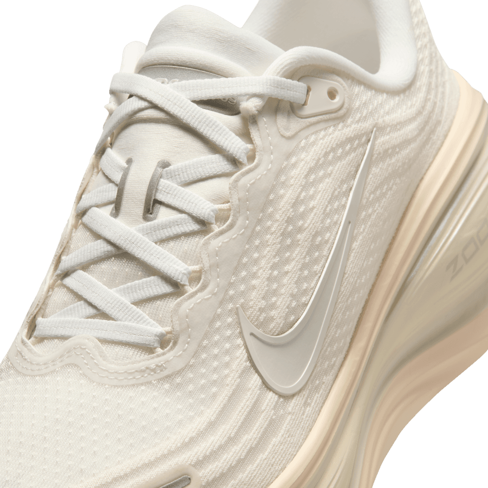 Womens Nike Vomero Plus ESS