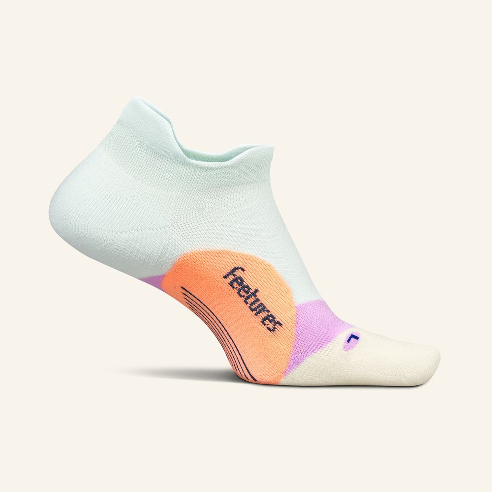 Feetures Elite No Show Socks - Light Cushion