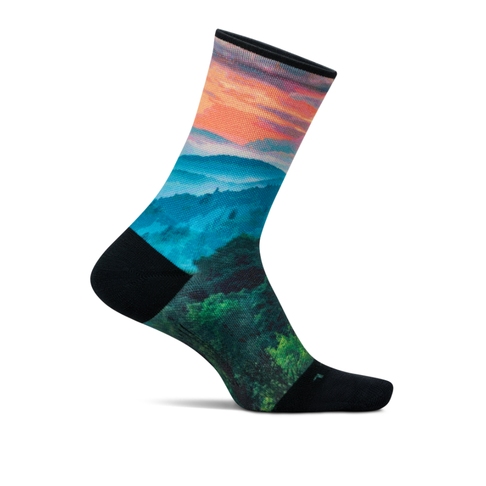 Feetures Elite Mini Crew Socks - Light Cushion