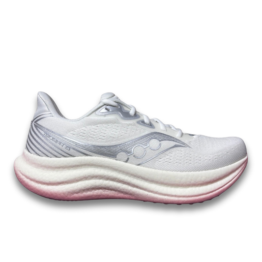Womens Saucony Triumph 23