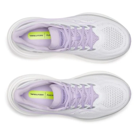 Womens Saucony Triumph 24 ( B Width)